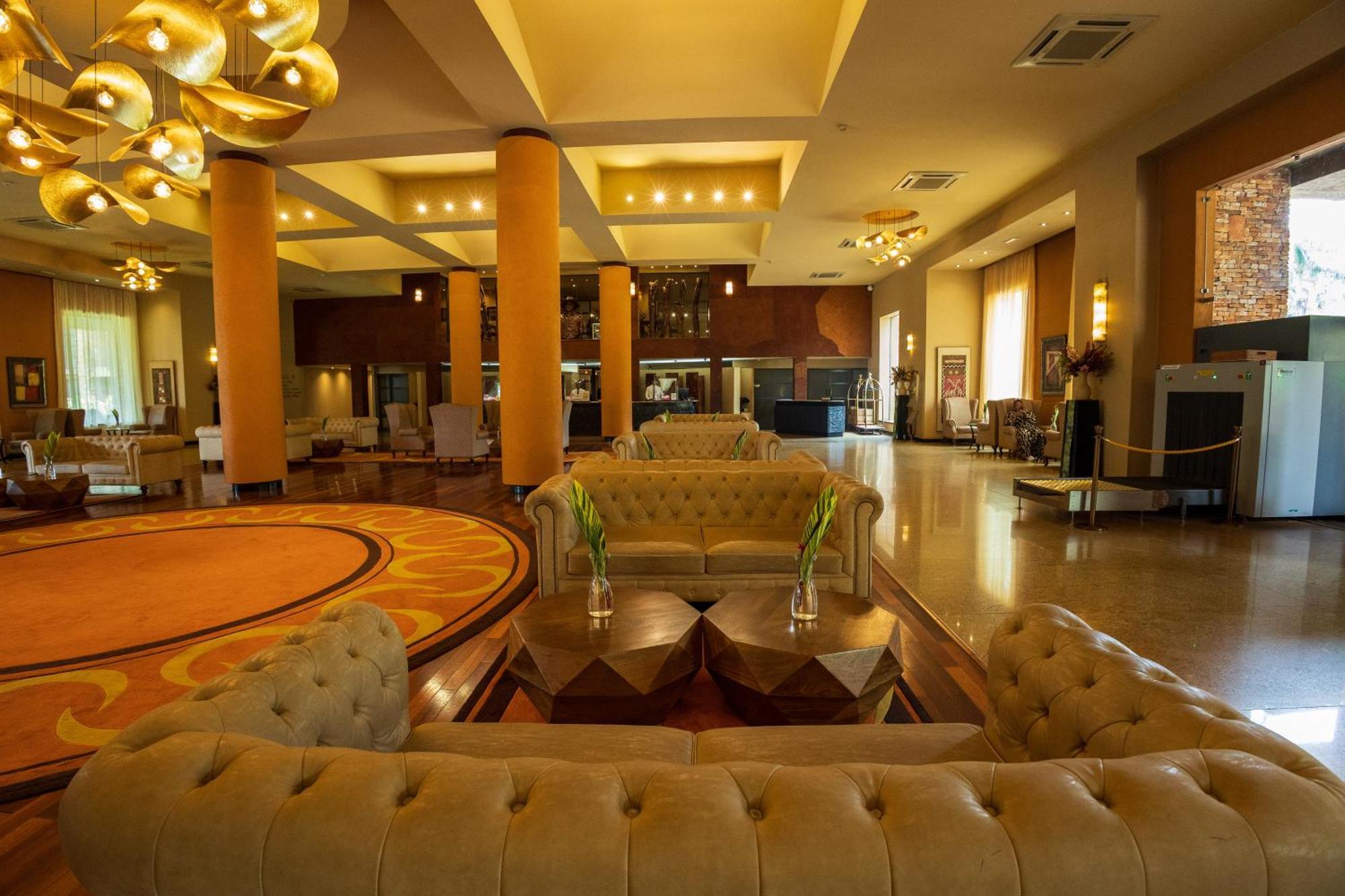 Speke Resort And Conference Center Kampala Extérieur photo
