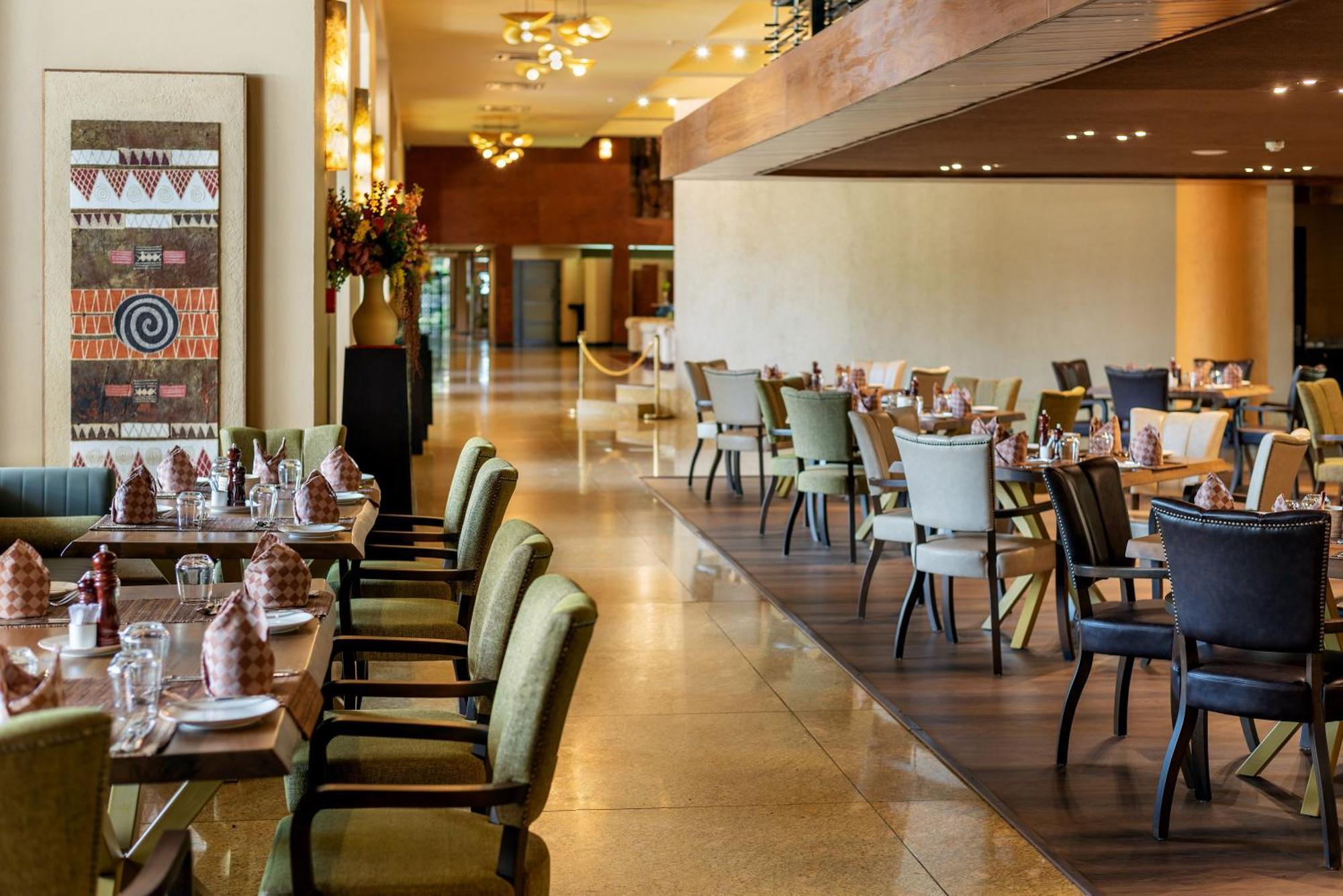Speke Resort And Conference Center Kampala Extérieur photo